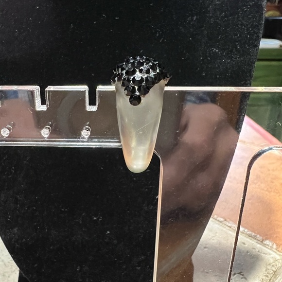 Jimmy Crystal Swarovski New York Ring - Picture 5 of 8